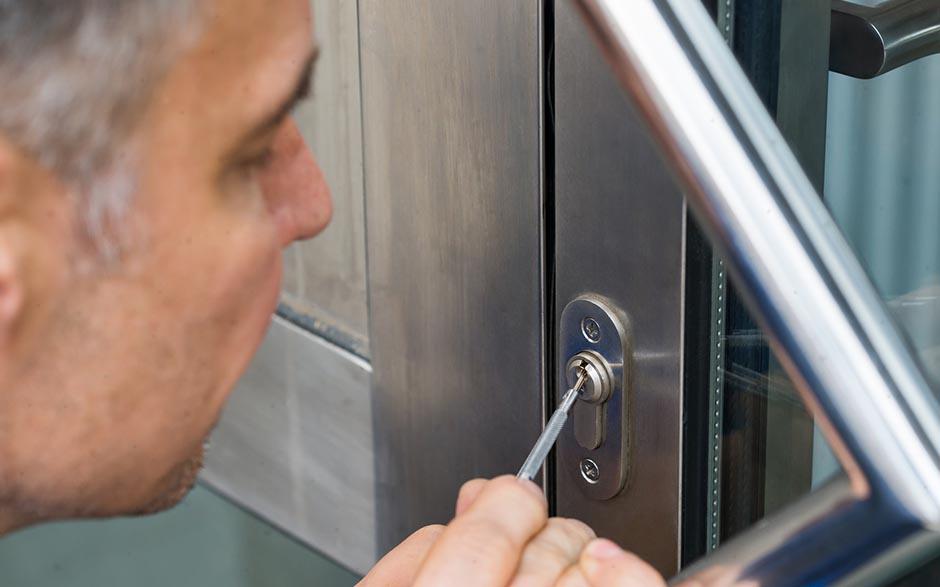 changer une serrure prix Versailles